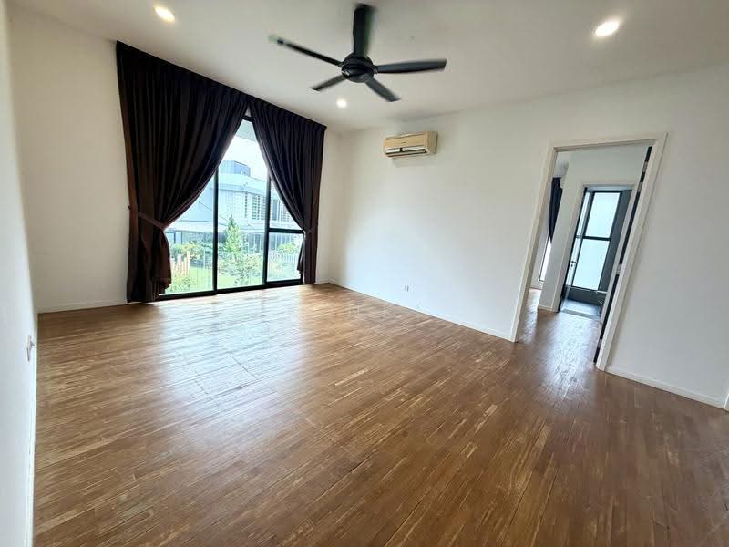 Rumah Berkembar untuk Disewa di East Ledang (Iskandar Puteri (Nusajaya)) - Kinki Teow - Living Room - PropertyGuru.com.my