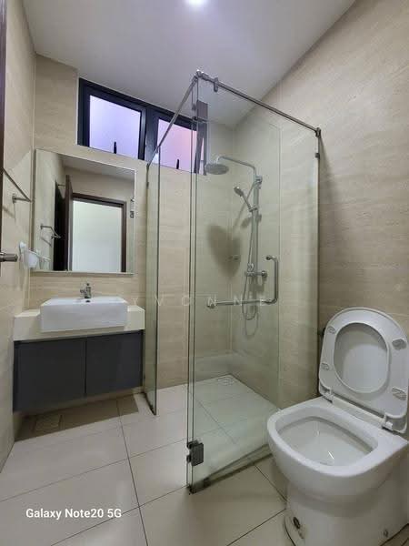 Service Residence for Sale at Crescent Bay Suites (Teluk Bayu) - Yvonne Lim - Bathroom - PropertyGuru.com.my