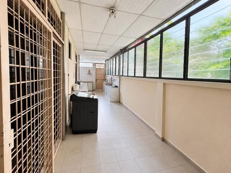2-storey Terraced House for Sale in Sungai Ara (Penang) - Ooi Chee Khoon - Yard - PropertyGuru.com.my