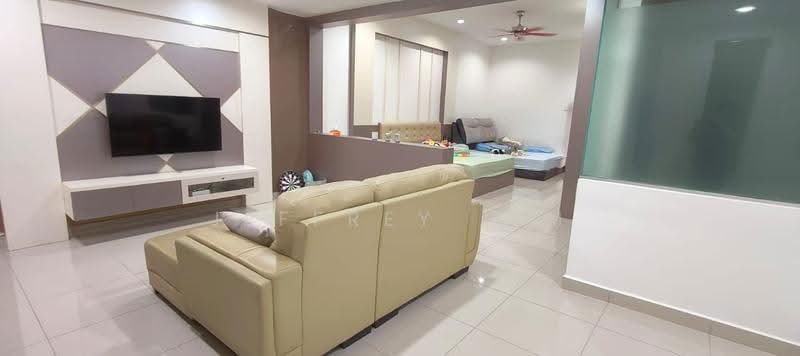 2-storey Terraced House for Sale in Johor Bahru (Johor) - Jeffrey Lim - Living Room - PropertyGuru.com.my