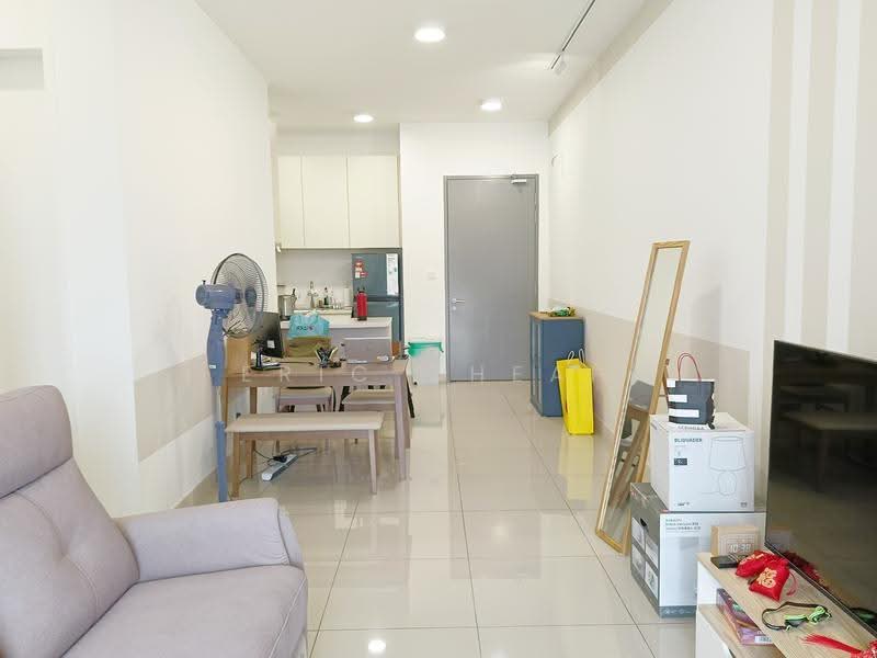 Kediaman Servis untuk Dijual di Aster Green - Eric Cheah - Living Room - PropertyGuru.com.my