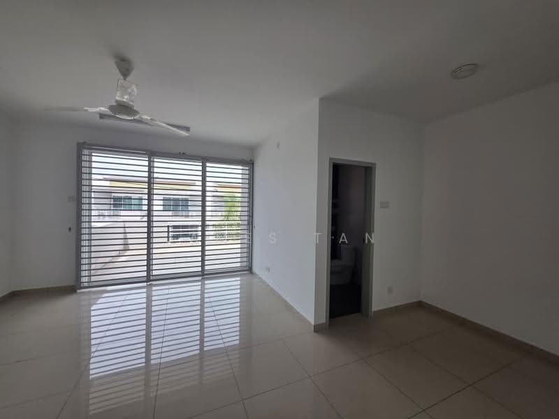 Rumah Teres 2-Tingkat untuk Dijual di Taman Cassa Maya (Butterworth) - James Tan - Living Room - PropertyGuru.com.my