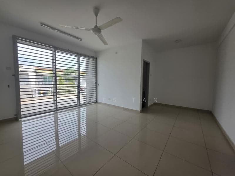 Rumah Teres 2-Tingkat untuk Dijual di Taman Cassa Maya (Butterworth) - James Tan - Living Room - PropertyGuru.com.my