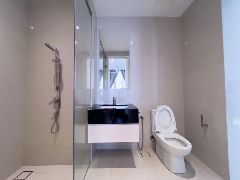 Service Residence for Rent at Pavilion Ceylon Hill - Harper Tan - Bathroom - PropertyGuru.com.my