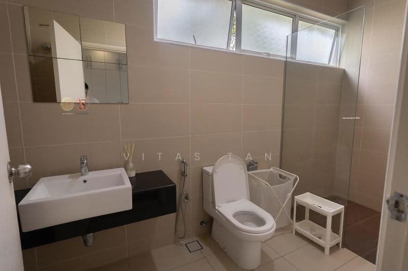 Semi-Detached House for Sale in Setia Eco Park (Setia Alam) - Vitas Tan - Bathroom - PropertyGuru.com.my