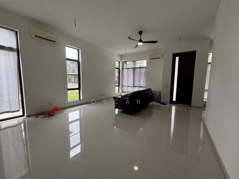 Rumah Berkembar untuk Disewa di Iskandar Puteri (Nusajaya) (Johor) - Oscar Wong - Living Room - PropertyGuru.com.my