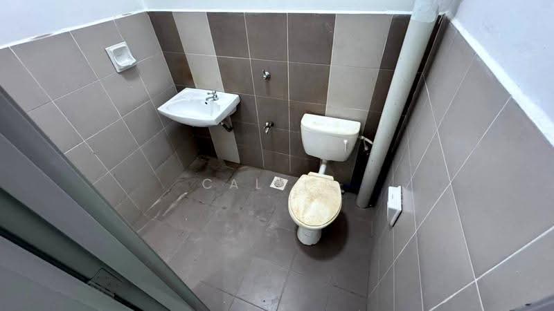 2-storey Terraced House for Sale in Bandar Putra Kulai (Kulai) - Calvin Lee - Bathroom - PropertyGuru.com.my