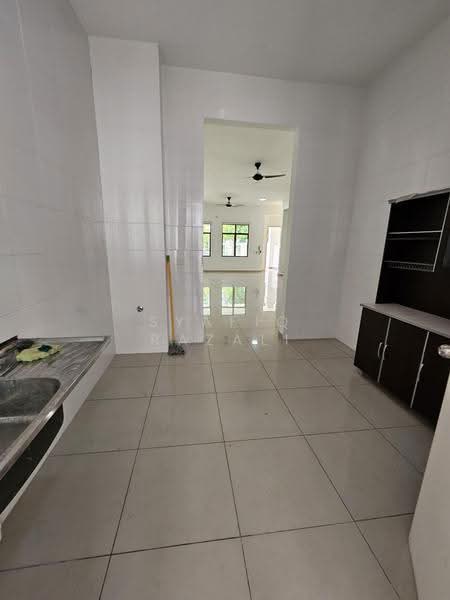 2-storey Terraced House for Rent in Eco Majestic (Semenyih) - Syafiq Razali - Kitchen - PropertyGuru.com.my
