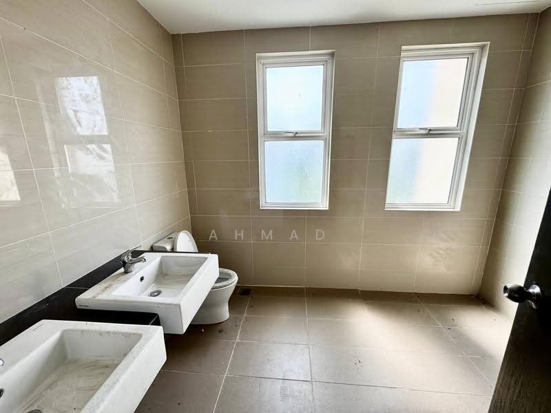 Semi-Detached House for Sale in Ramal Villa (Kajang) - Ahmad Muslim - Bathroom - PropertyGuru.com.my