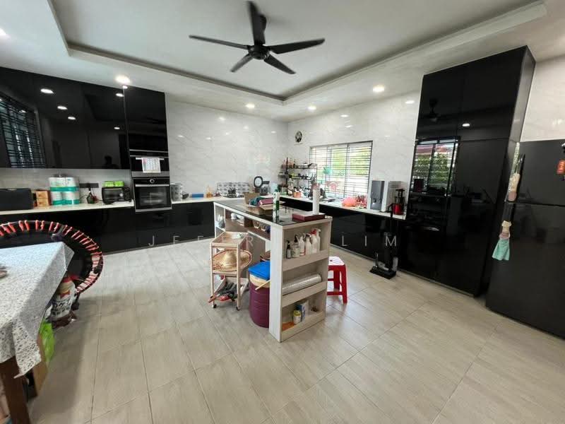 2-storey Terraced House for Sale in Taman Lagenda Putra (Kulai) - Jeffrey Lim - Kitchen - PropertyGuru.com.my