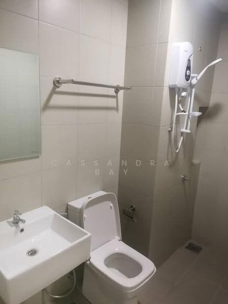 Kondominium untuk Disewa di Sofiya Residensi - Cassandra Bay - Bathroom - PropertyGuru.com.my