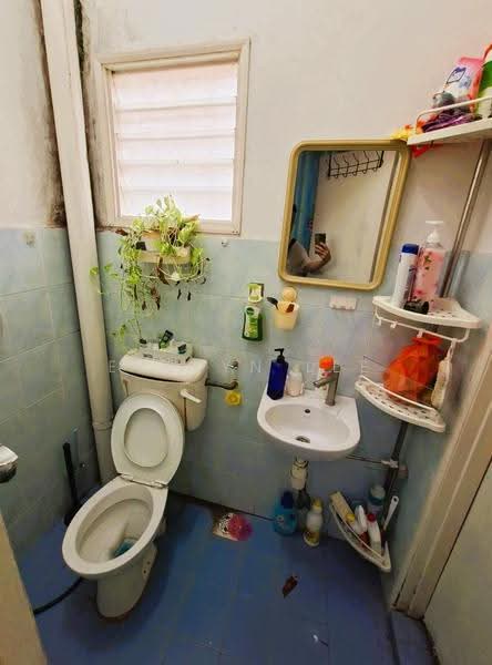 Rumah Teres 2-Tingkat untuk Dijual di Saujana Damansara (Damansara Damai) - Evelyn Lee - Bathroom - PropertyGuru.com.my