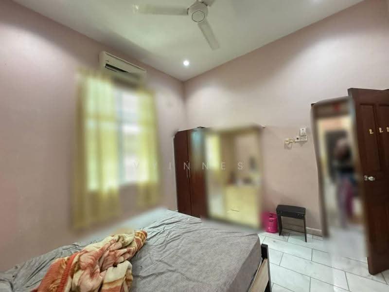 Semi-Detached House for Sale in Taman Teluk Air Tawar (Butterworth) - Vyinnes Ang - Bedroom - PropertyGuru.com.my