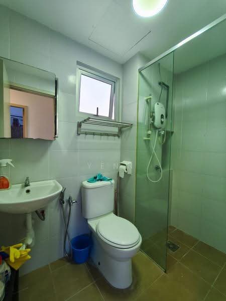 Kondominium untuk Disewa di D'Nuri Residence @ Desa Petaling - Yenn Chong - Bathroom - PropertyGuru.com.my