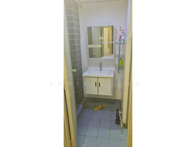 Condominium for Rent at Perdana Exclusive - Jamie Leong - Bathroom - PropertyGuru.com.my