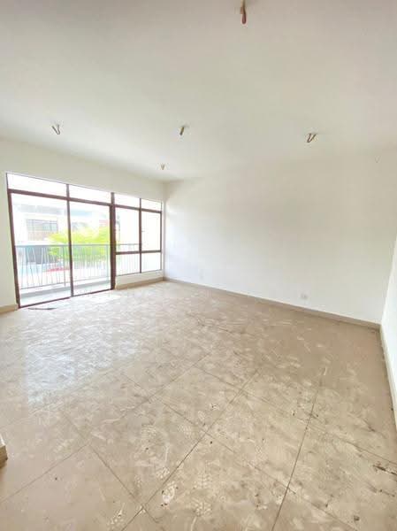 2-storey Terraced House for Sale in Rawang (Selangor) - Winson Tam - Living Room - PropertyGuru.com.my
