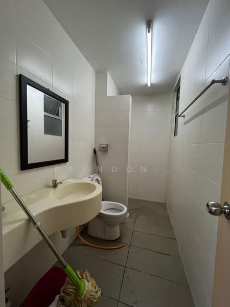 Service Residence for Rent at Platinum Lake PV 21 - Brandon . - Bathroom - PropertyGuru.com.my