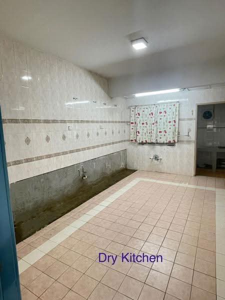 2-storey Terraced House for Sale in Bukit Rahman Putra (Sungai Buloh) - Ethan Swe - Kitchen - PropertyGuru.com.my