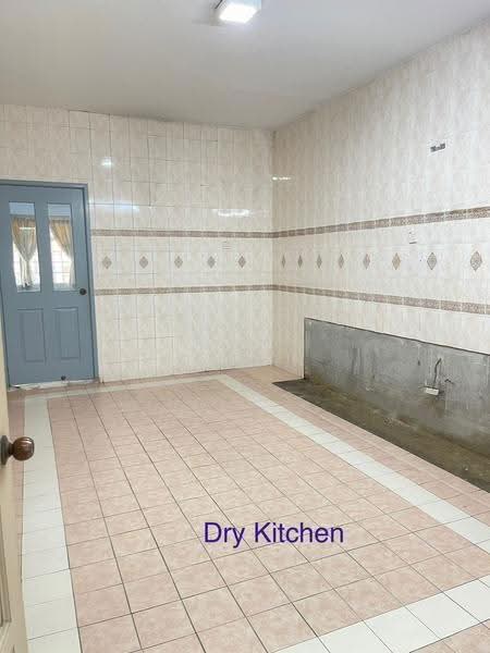 2-storey Terraced House for Sale in Bukit Rahman Putra (Sungai Buloh) - Ethan Swe - Kitchen - PropertyGuru.com.my