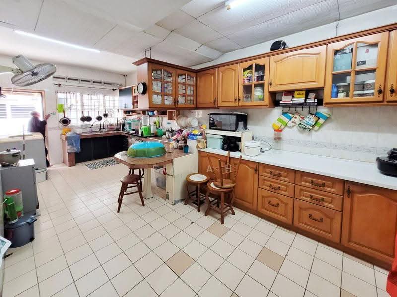 Rumah Teres 2-Tingkat untuk Dijual di Kota Damansara (Selangor) - Farah Rasul - Kitchen - PropertyGuru.com.my