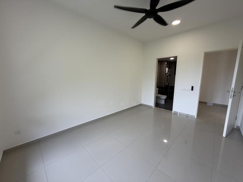 Service Residence for Rent at D'Clover Residences - Alan Chia - Bathroom - PropertyGuru.com.my