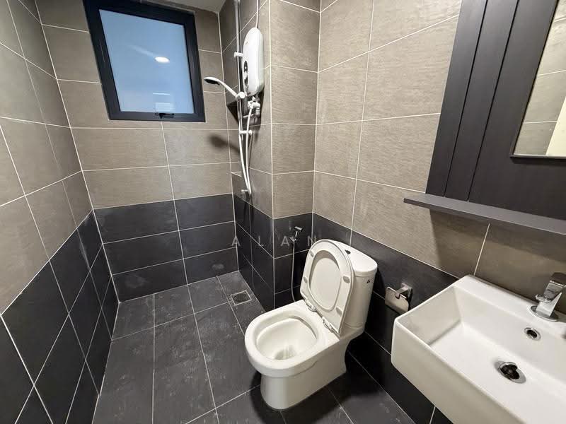 Service Residence for Rent at D'Clover Residences - Alan Chia - Bathroom - PropertyGuru.com.my
