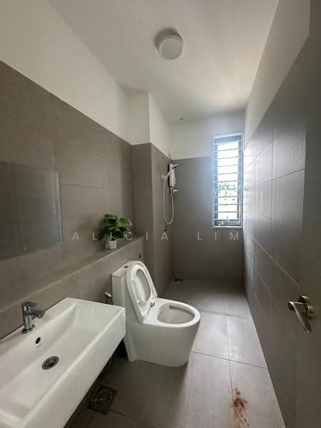 Terraced House for Rent in Johor Bahru (Johor) - Alicia Lim - Bathroom - PropertyGuru.com.my