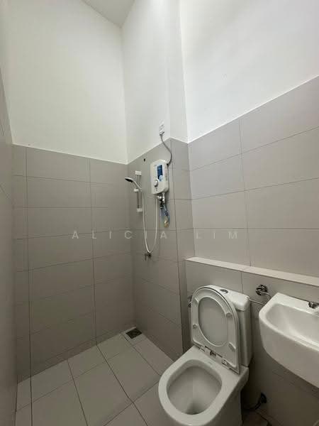 Terraced House for Rent in Johor Bahru (Johor) - Alicia Lim - Bathroom - PropertyGuru.com.my