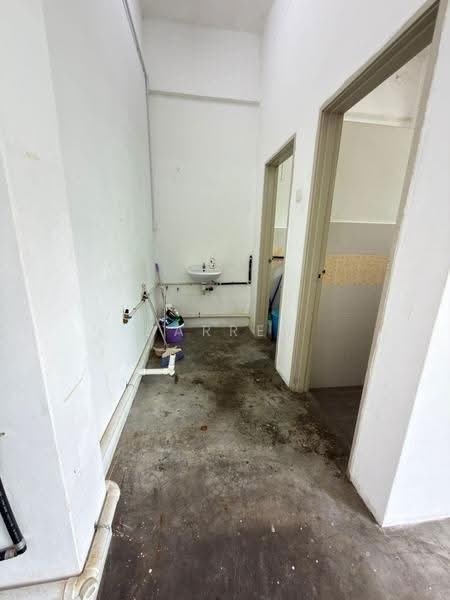 Kedai / Pejabat untuk Disewa di Ayer Itam (Penang) - Darren Lye - Corridor - PropertyGuru.com.my