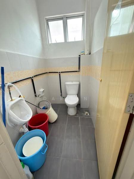 Kedai / Pejabat untuk Disewa di Ayer Itam (Penang) - Darren Lye - Bathroom - PropertyGuru.com.my