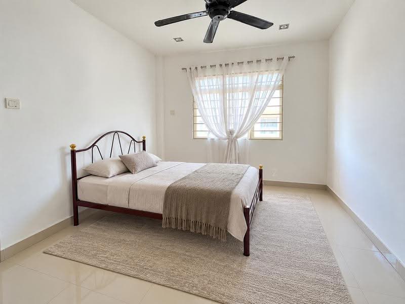 Apartment for Sale at D'shire Villa - Zihan Aziz - Bedroom - PropertyGuru.com.my