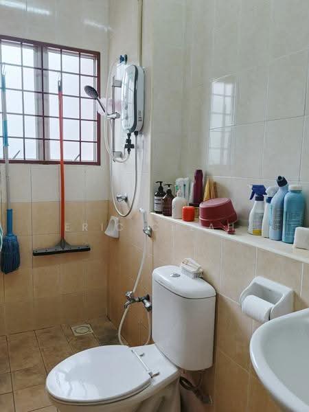 Rumah Teres 2-Tingkat untuk Dijual di Subang Jaya (Selangor) - Eric Cheah - Bathroom - PropertyGuru.com.my