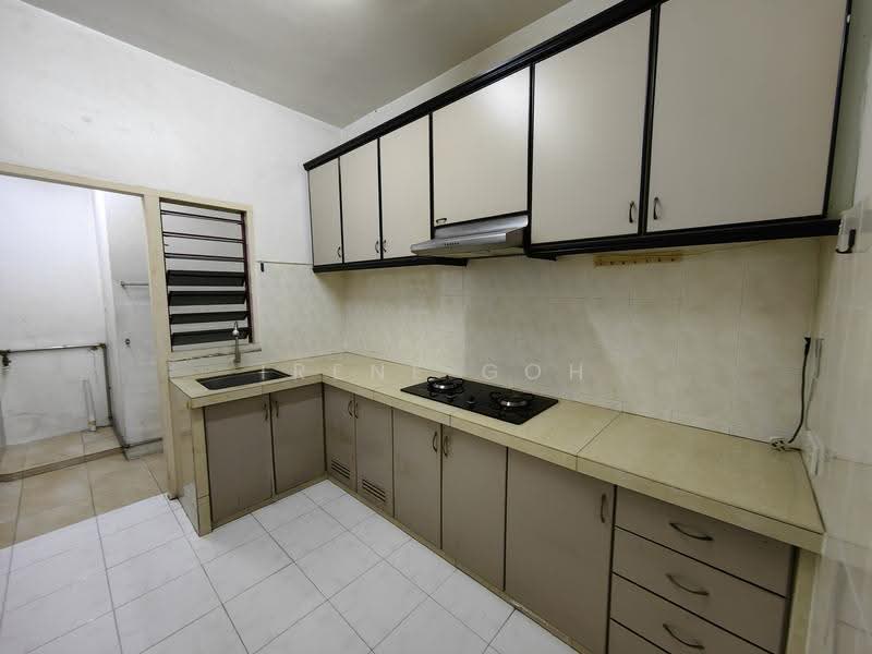 Kondominium untuk Dijual di Marina Bay Condominium - Irene Goh - Kitchen - PropertyGuru.com.my