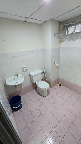 Pangsapuri untuk Dijual di Suria Kipark Damansara - JC Looi - Bathroom - PropertyGuru.com.my