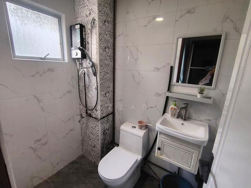 Pangsapuri untuk Disewa di Lumayan Apartment (Bdr Tasik Permaisuri) - Azzad Zarull - Bathroom - PropertyGuru.com.my