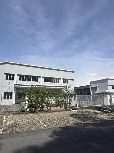 Warehouse for Rent in Kawasan Perindustrian Kundang (Rawang) - Lina Aziz - Exterior - PropertyGuru.com.my