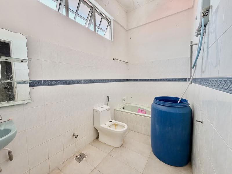 Bungalow House for Sale in Kuala Kubu Bharu (Selangor) - AIMAN ZUHDI - Bathroom - PropertyGuru.com.my