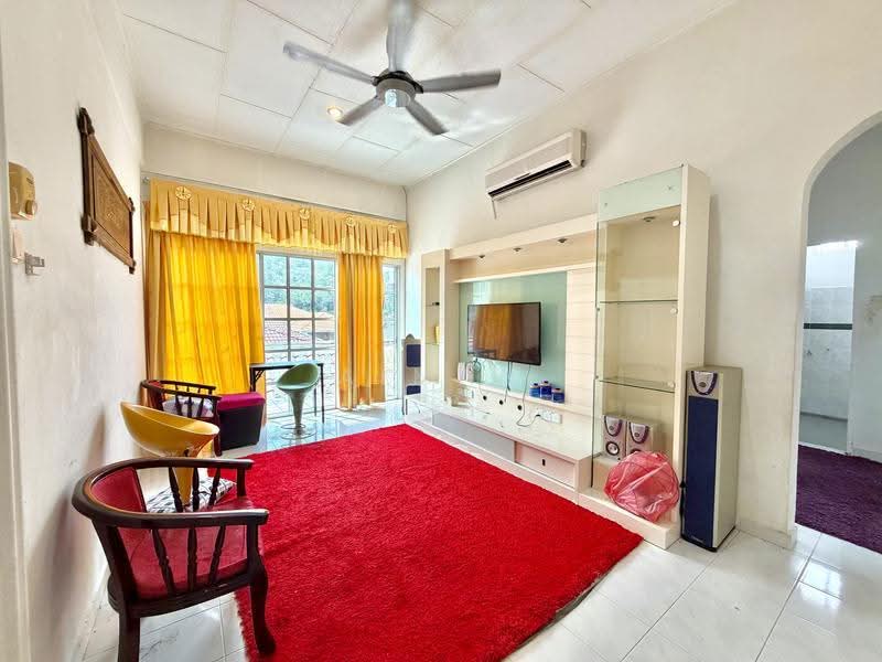 Bungalow House for Sale in Kuala Kubu Bharu (Selangor) - AIMAN ZUHDI - Living Room - PropertyGuru.com.my