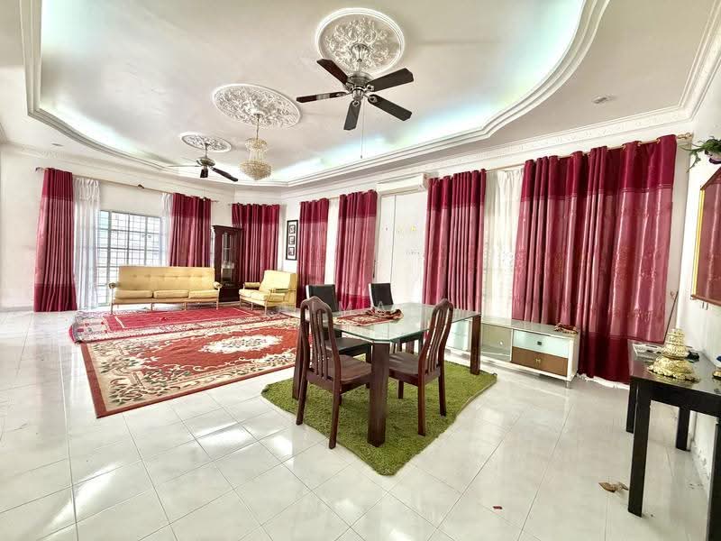 Bungalow House for Sale in Kuala Kubu Bharu (Selangor) - AIMAN ZUHDI - Living Room - PropertyGuru.com.my