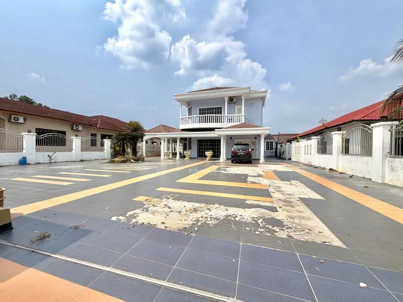 Bungalow House for Sale in Kuala Kubu Bharu (Selangor) - AIMAN ZUHDI - Exterior - PropertyGuru.com.my