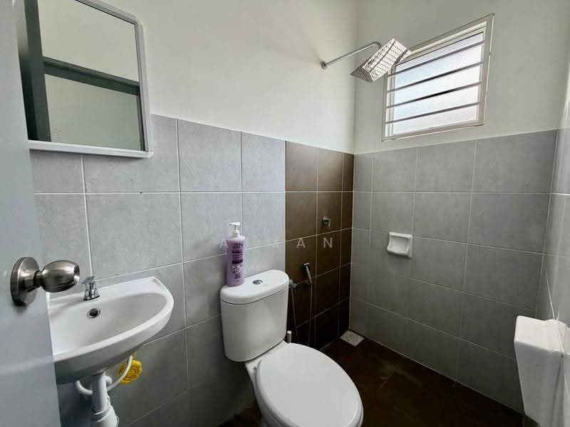 2-storey Terraced House for Sale in Rawang (Selangor) - AIMAN ZUHDI - PropertyGuru.com.my