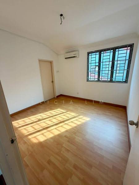 Semi-Detached House for Sale in Taman Mount Austin (Tebrau) - Alicia Lim - Bedroom - PropertyGuru.com.my