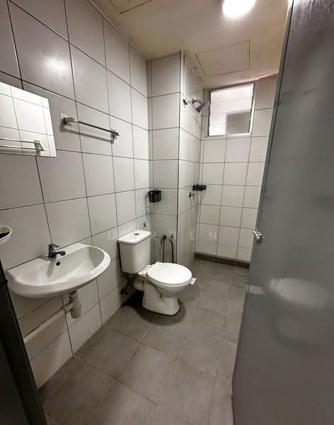 Kediaman Servis untuk Disewa di The Stone - Darren Lye - Bathroom - PropertyGuru.com.my