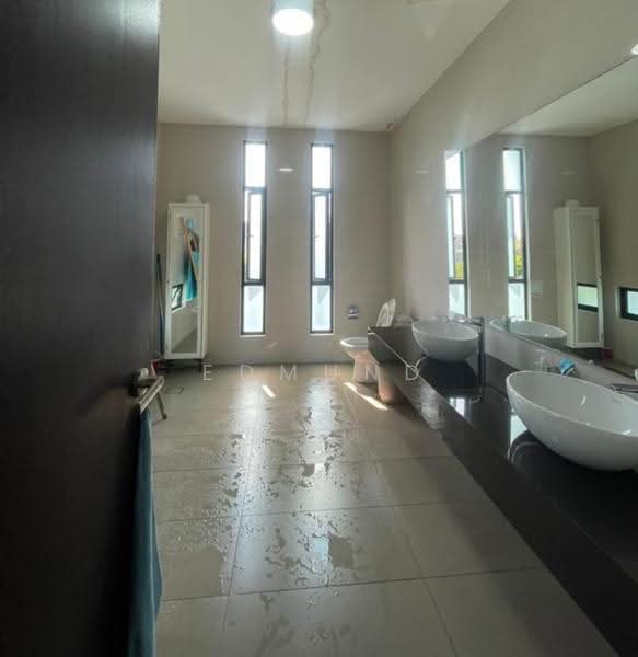 Bungalow House for Rent in Masai (Johor) - Edmund Loh - Bathroom - PropertyGuru.com.my