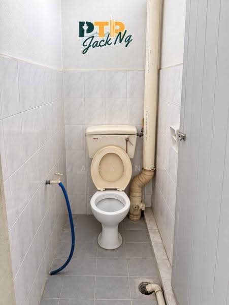 Shop / Office untuk Disewa di Taman Samagagah (Permatang Pauh) - Jack Ng - Bathroom - PropertyGuru.com.my