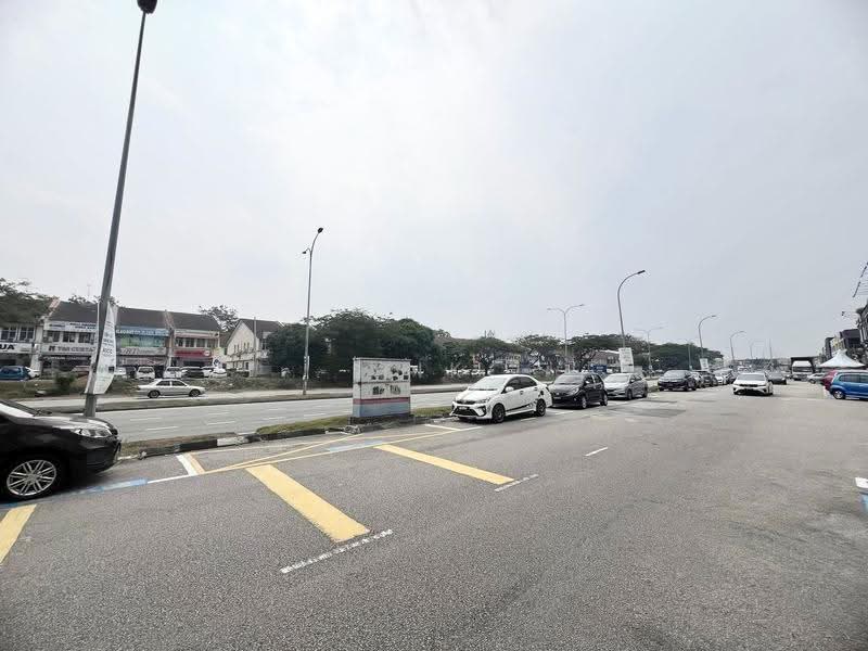 Shop / Office for Sale in Taman Nusa Bestari (Iskandar Puteri (Nusajaya)) - Yik Tat - Exterior - PropertyGuru.com.my