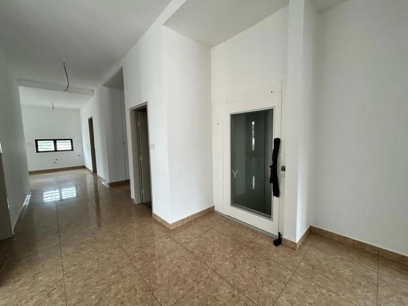 Bungalow House untuk Dijual di Taman Laguna (Johor Bahru) - Herry Goh - Corridor - PropertyGuru.com.my