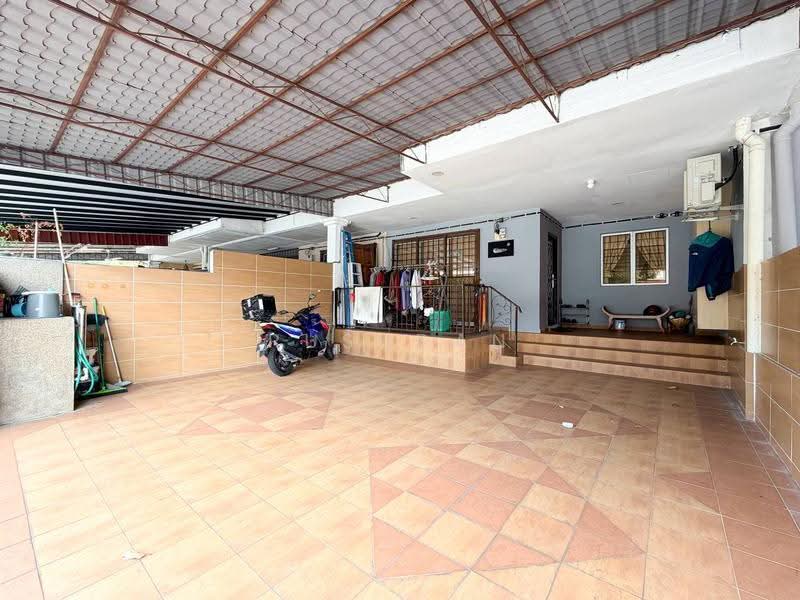 2-storey Terraced House for Sale in Taman Universiti (Bangi) - Rushdan Sahar - Exterior - PropertyGuru.com.my