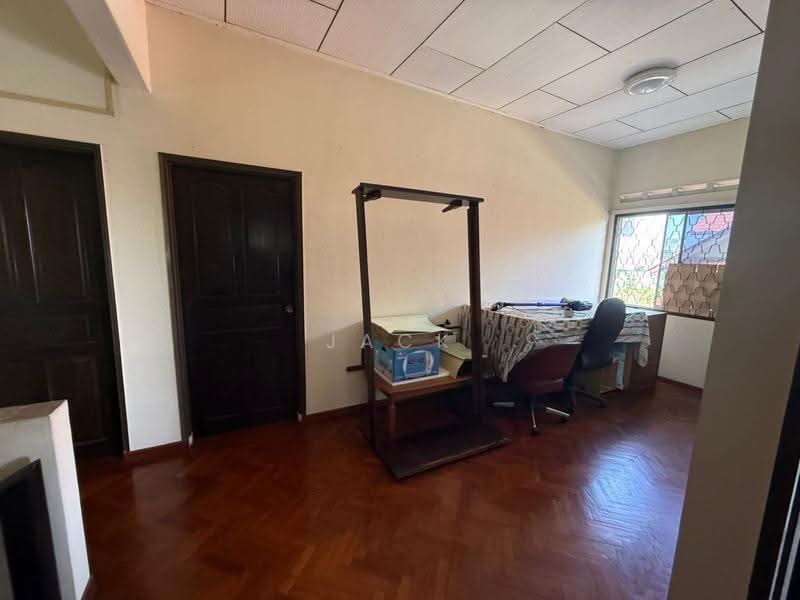 Semi-Detached House for Rent in Taman Stulang Laut (Johor Bahru) - Jack Chai - Study - PropertyGuru.com.my