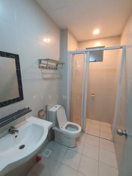 Service Residence for Rent at Meridin Bayvue Serviced Apartment - Alvin Lim - Bathroom - PropertyGuru.com.my